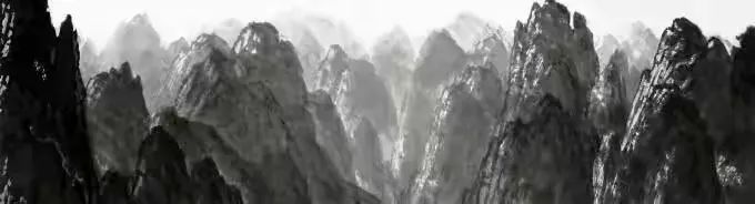 《千山莽苍远》